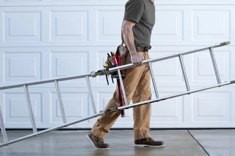 Garage-door-service-repair-tech
